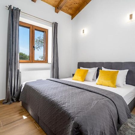New! Promina Luxury Villa With 72Sqm Heated Pool, Jacuzzi, Infrared Sauna, Tennis Court, Media Room Bogatić Exteriér fotografie