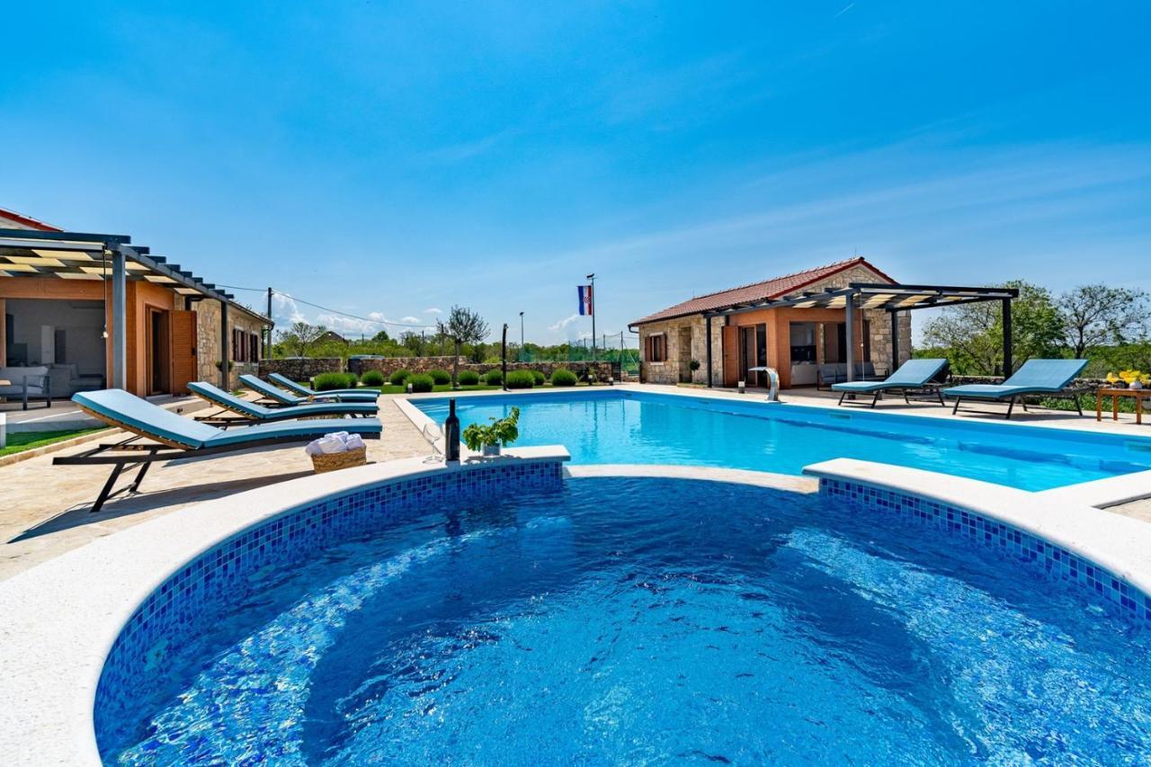 New! Promina Luxury Villa With 72Sqm Heated Pool, Jacuzzi, Infrared Sauna, Tennis Court, Media Room Bogatić Exteriér fotografie