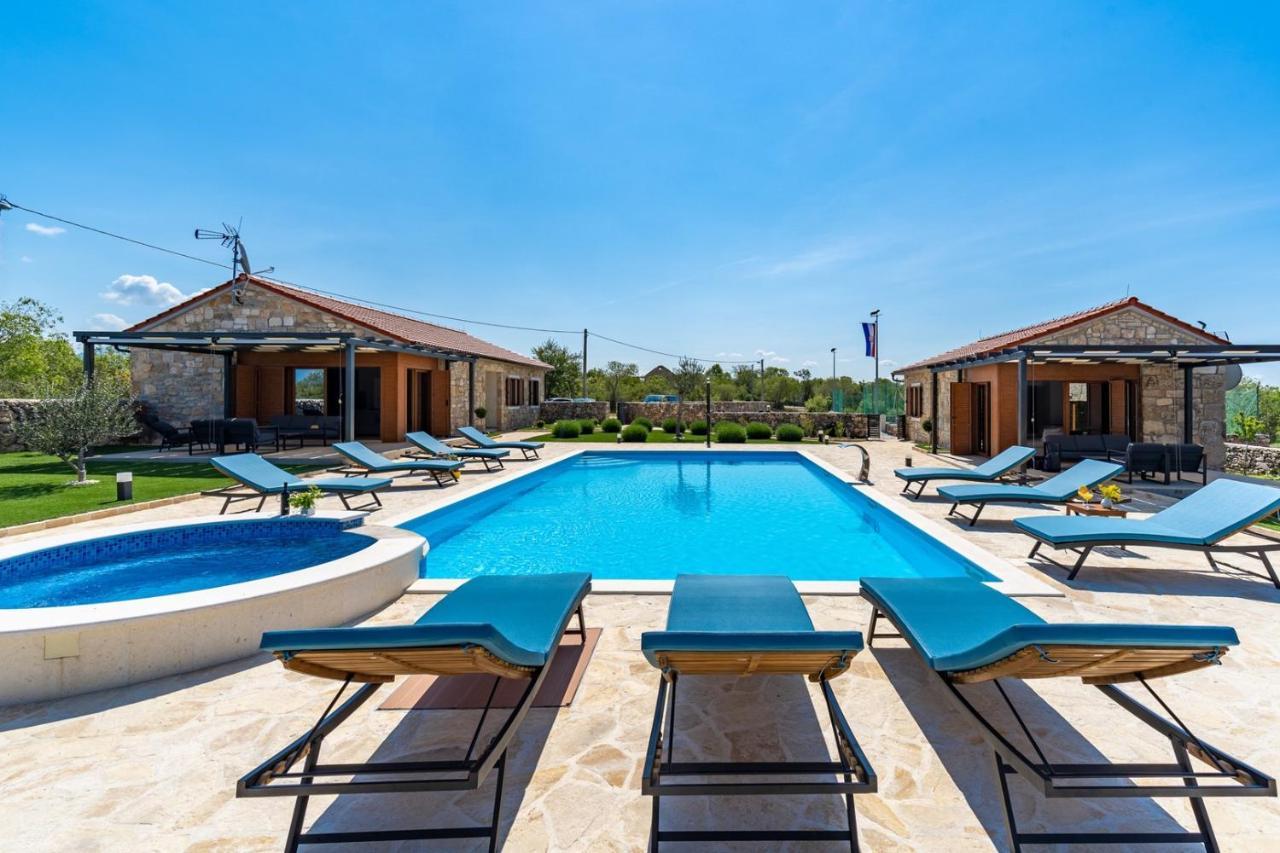 New! Promina Luxury Villa With 72Sqm Heated Pool, Jacuzzi, Infrared Sauna, Tennis Court, Media Room Bogatić Exteriér fotografie