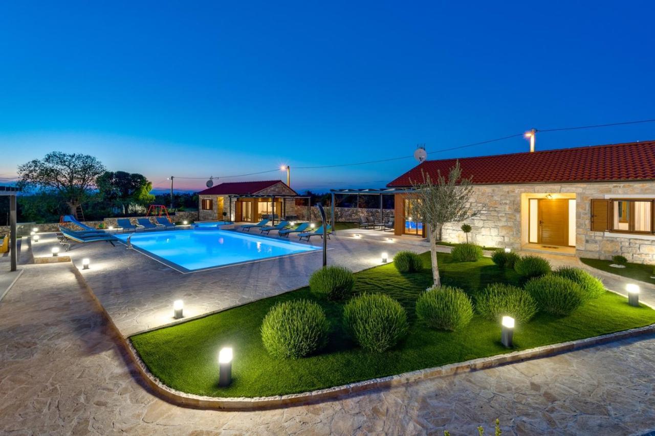 New! Promina Luxury Villa With 72Sqm Heated Pool, Jacuzzi, Infrared Sauna, Tennis Court, Media Room Bogatić Exteriér fotografie