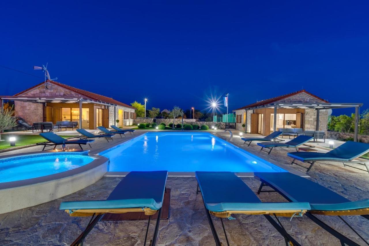 New! Promina Luxury Villa With 72Sqm Heated Pool, Jacuzzi, Infrared Sauna, Tennis Court, Media Room Bogatić Exteriér fotografie