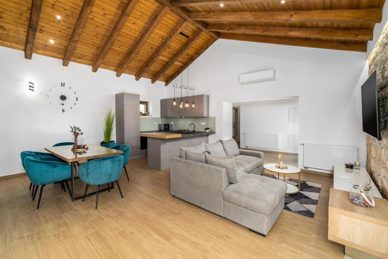 New! Promina Luxury Villa With 72Sqm Heated Pool, Jacuzzi, Infrared Sauna, Tennis Court, Media Room Bogatić Exteriér fotografie