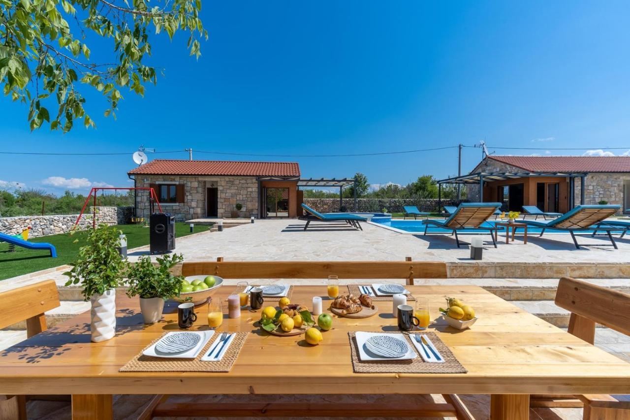 New! Promina Luxury Villa With 72Sqm Heated Pool, Jacuzzi, Infrared Sauna, Tennis Court, Media Room Bogatić Exteriér fotografie