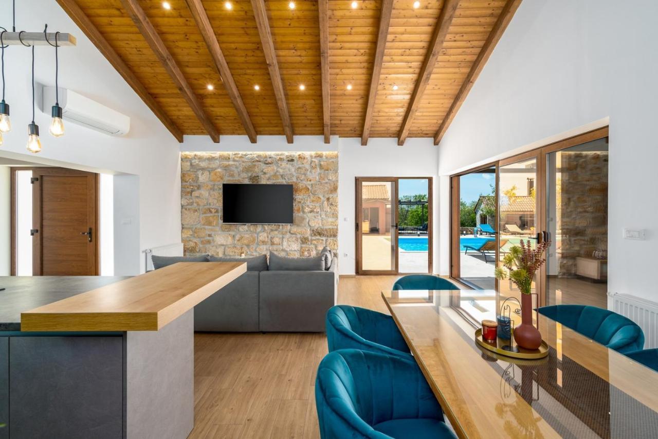 New! Promina Luxury Villa With 72Sqm Heated Pool, Jacuzzi, Infrared Sauna, Tennis Court, Media Room Bogatić Exteriér fotografie