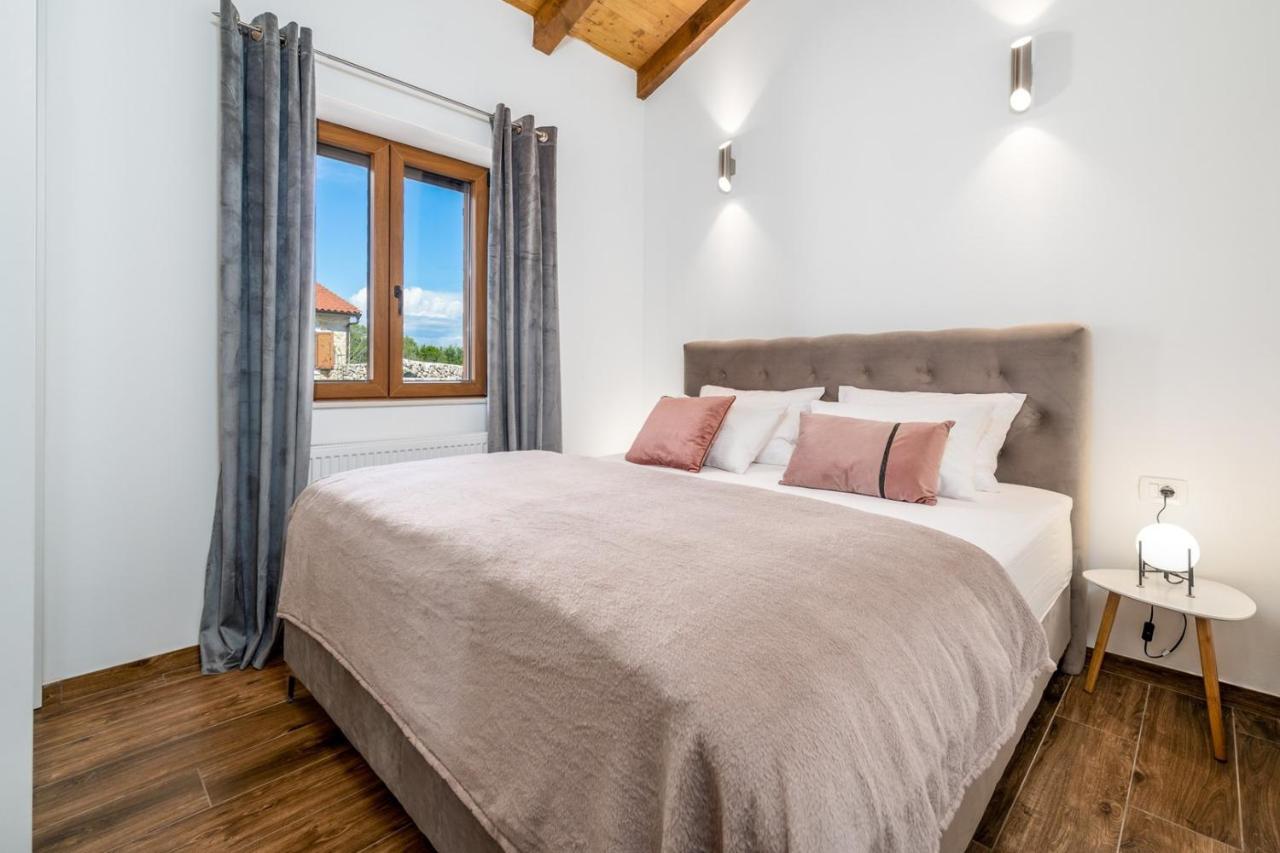 New! Promina Luxury Villa With 72Sqm Heated Pool, Jacuzzi, Infrared Sauna, Tennis Court, Media Room Bogatić Exteriér fotografie