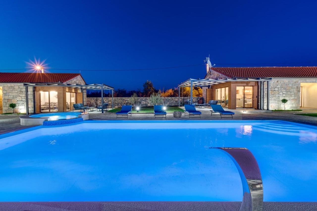 New! Promina Luxury Villa With 72Sqm Heated Pool, Jacuzzi, Infrared Sauna, Tennis Court, Media Room Bogatić Exteriér fotografie