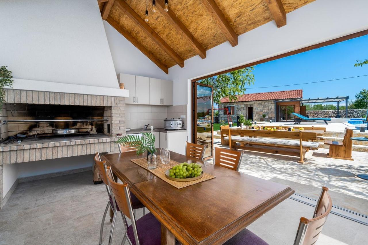 New! Promina Luxury Villa With 72Sqm Heated Pool, Jacuzzi, Infrared Sauna, Tennis Court, Media Room Bogatić Exteriér fotografie
